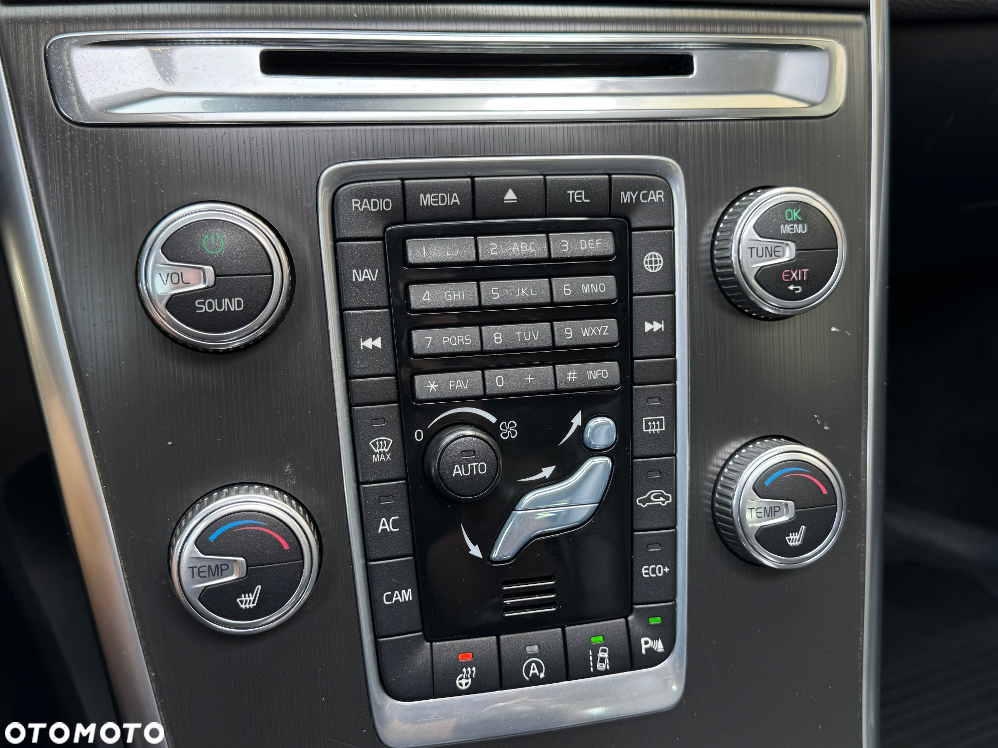 Volvo XC 60 D3 Geartronic Summum - 11