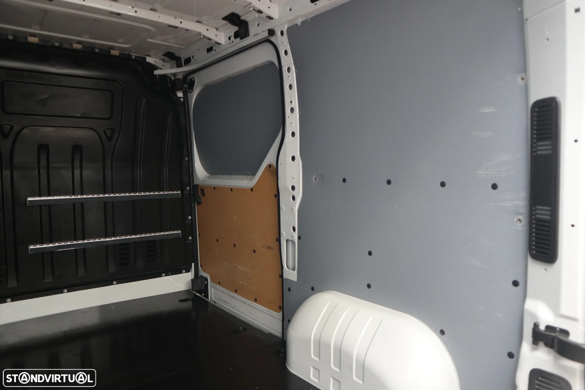 Renault Master 2.3 dCi 145 L1H1 - 8