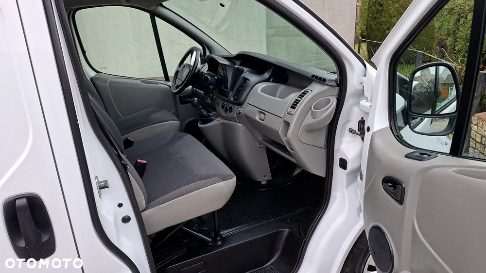 Opel VIVARO - 27
