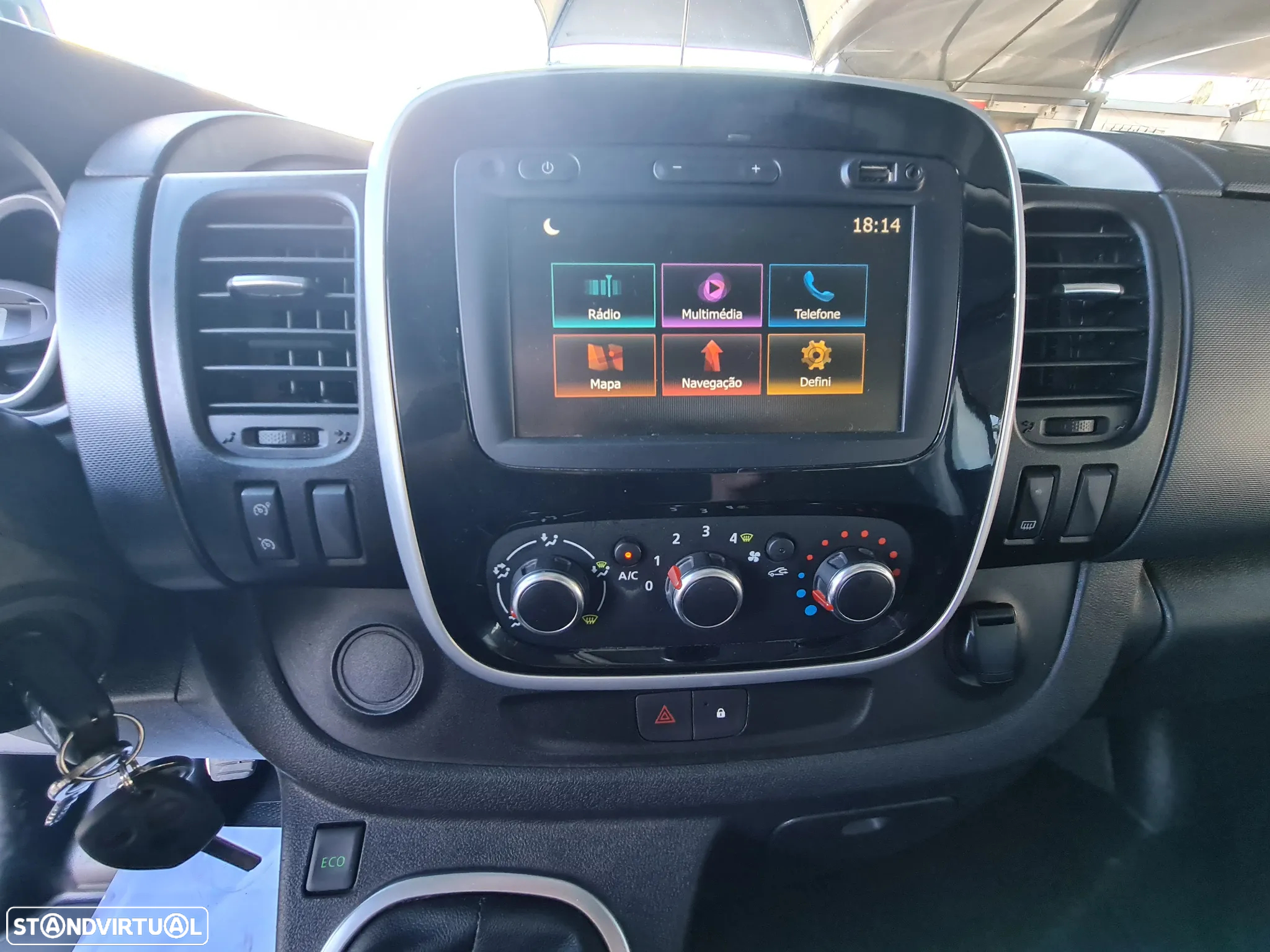 Renault TRAFIC 2.0 Dci 120CV * GPS/ AC/ IVA DEDUTÍVEL * - 25