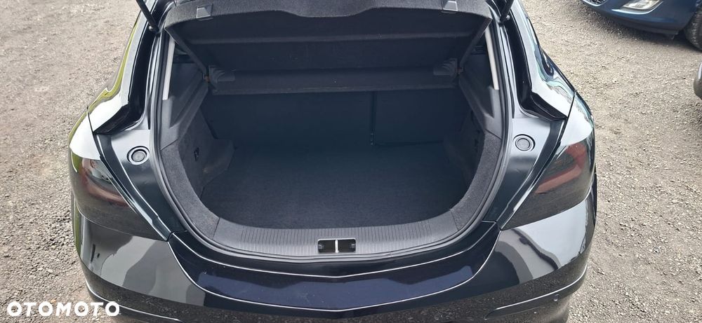 Opel Astra 1.6 Cosmo - 28