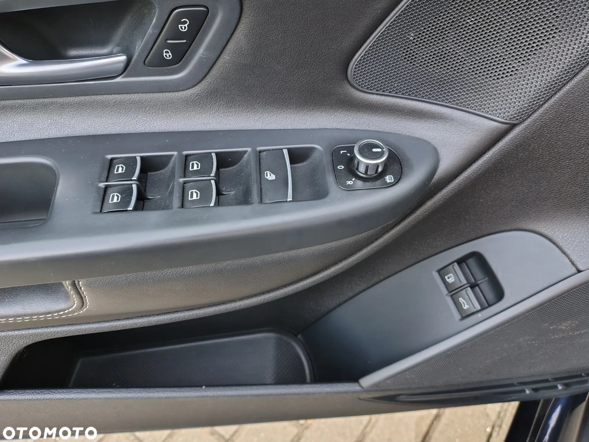 Volkswagen Eos 1.4 TSI BlueMotion Technology - 26