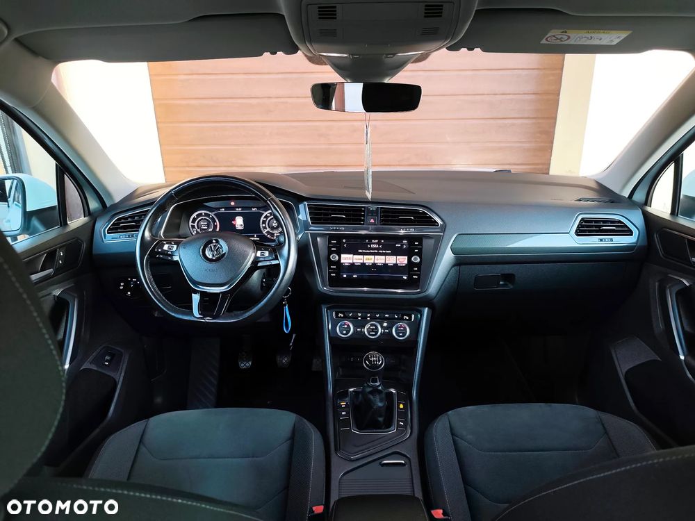 Volkswagen Tiguan 2.0 TDI SCR R-Line - 24
