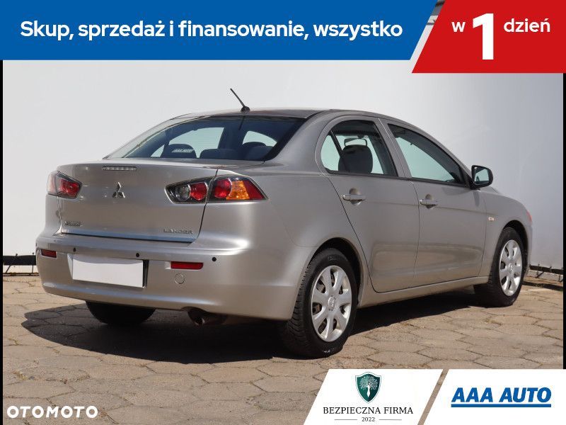 Mitsubishi Lancer - 6