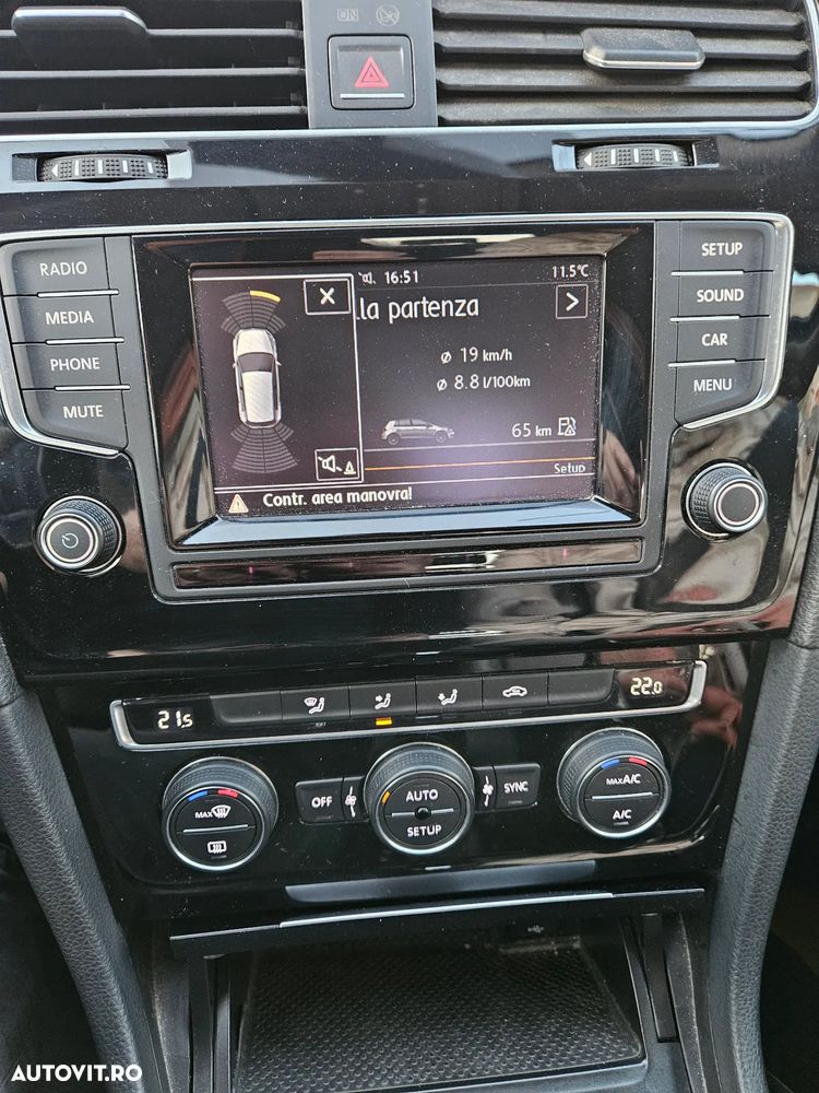 Volkswagen Golf - 12