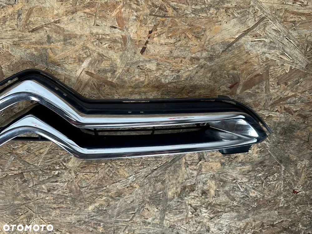 ZNACZEK EMBLEMAT CHROM  CITROEN DS3 - 1