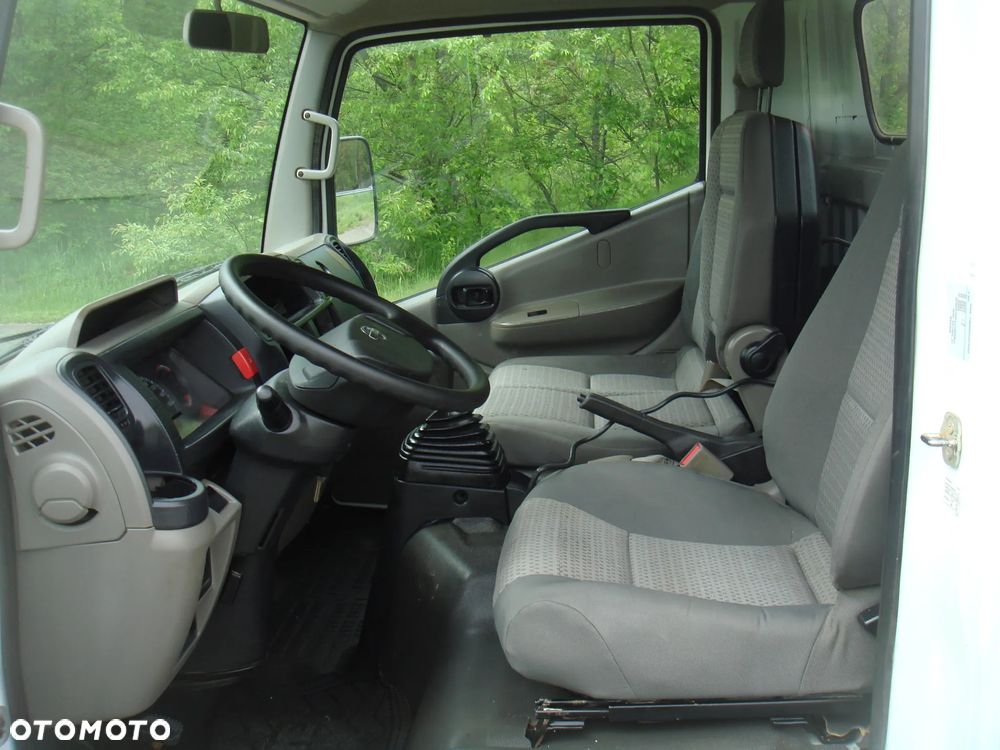 Nissan CABSTAR - 28