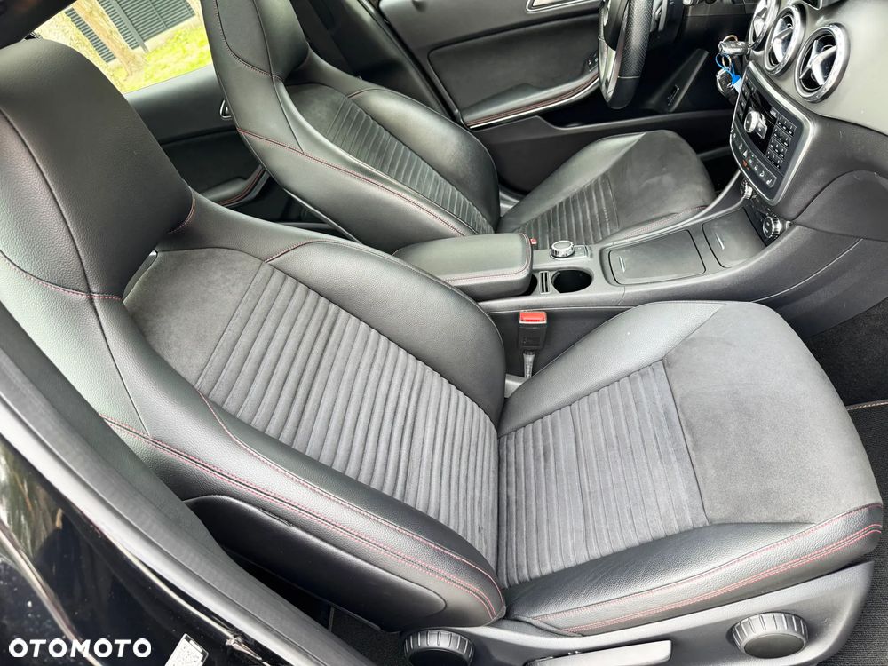 Mercedes-Benz GLA 250 4Matic 7G-DCT AMG Line - 36