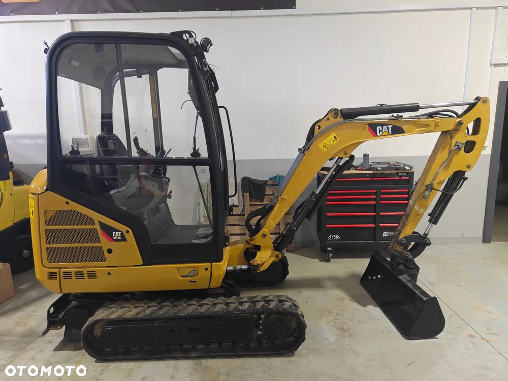 Caterpillar 301.7D - 1