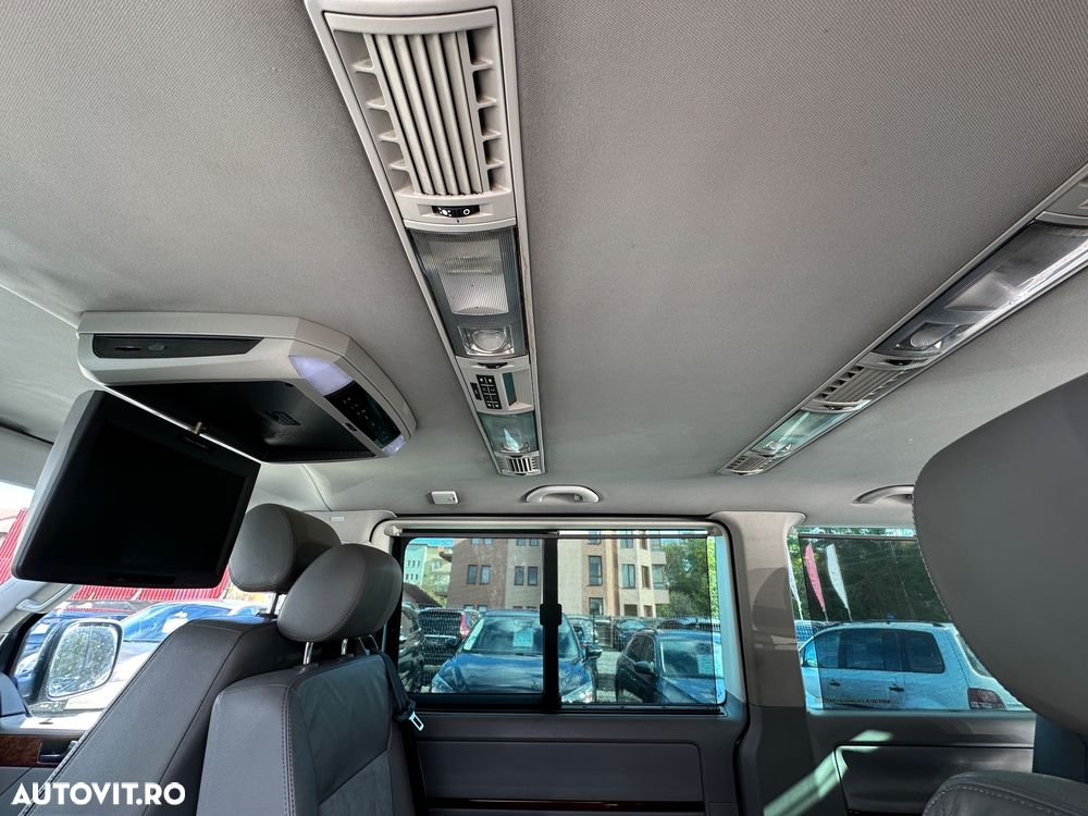 Volkswagen Multivan - 32