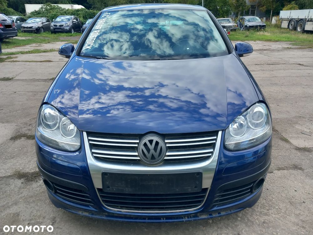 Volkswagen Golf 1.9 TDI DSG GT Sport - 2