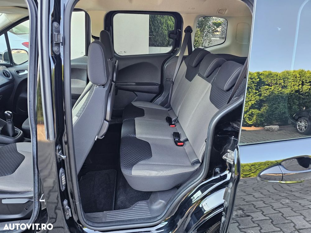Ford Tourneo Courier 1.0 EcoBoost Titanium - 23