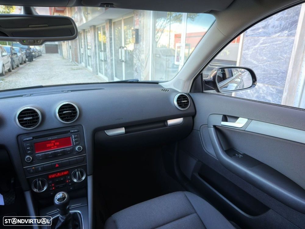 Audi A3 Sportback 1.6 TDI Advance - 19