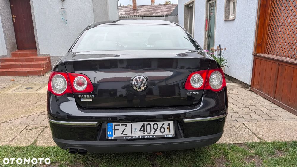 Volkswagen Passat 2.0 TDI 4Mot Comfortline - 9
