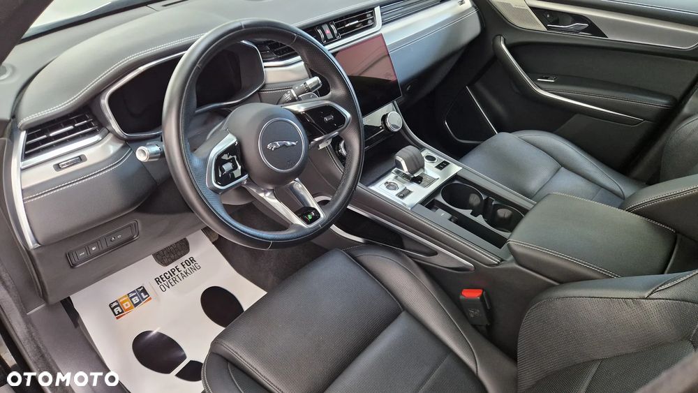 Jaguar F-Pace - 3