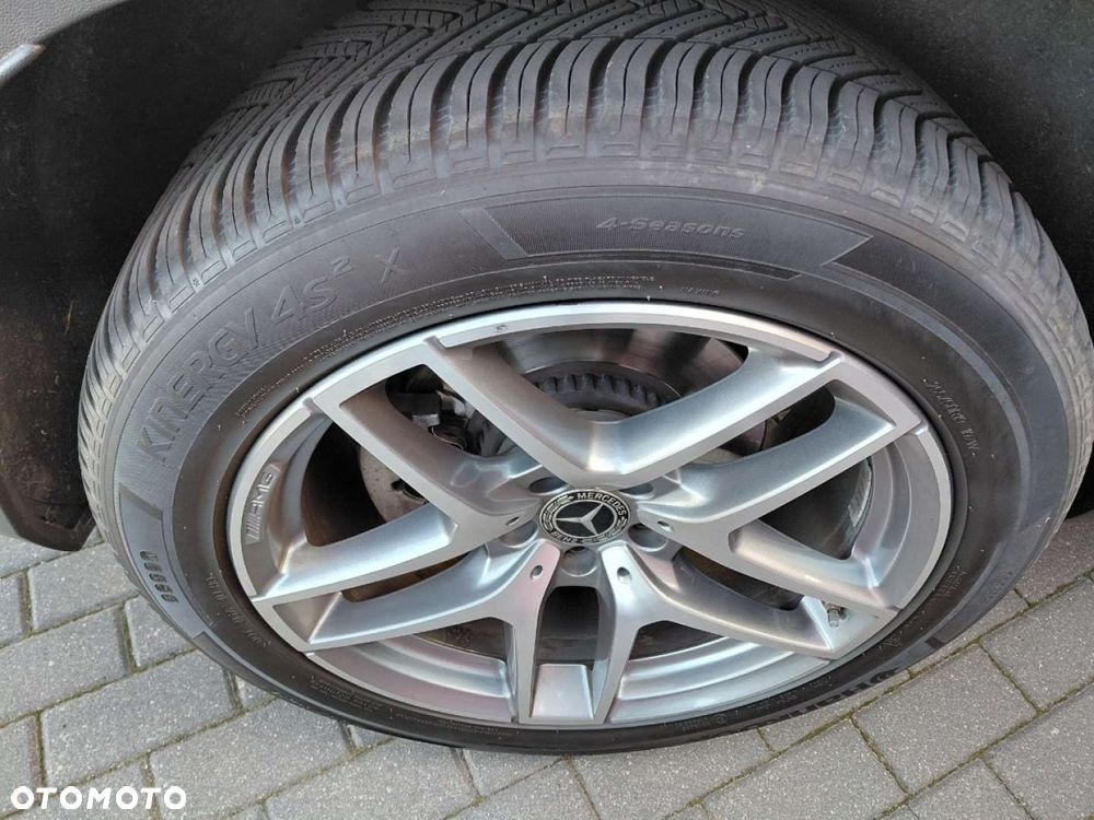 Mercedes-Benz GLC - 9