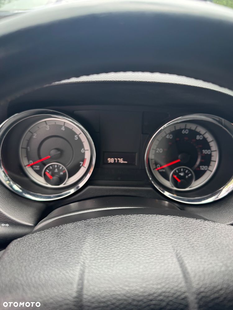 Dodge Grand Caravan - 7