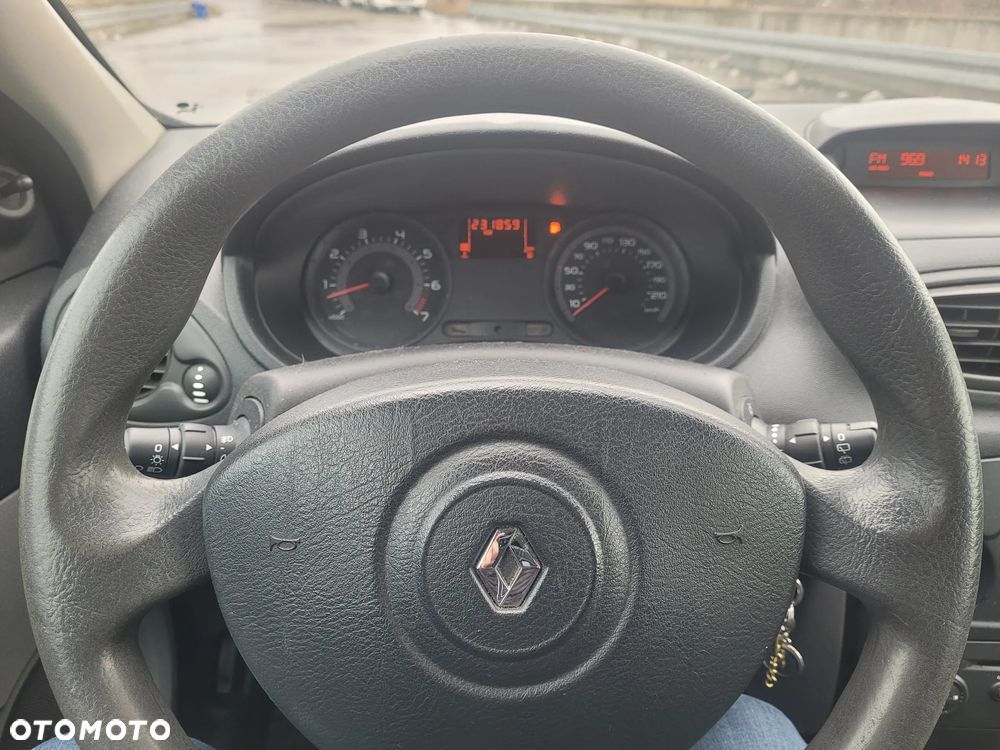 Renault Clio 1.2 16V Authentique - 12