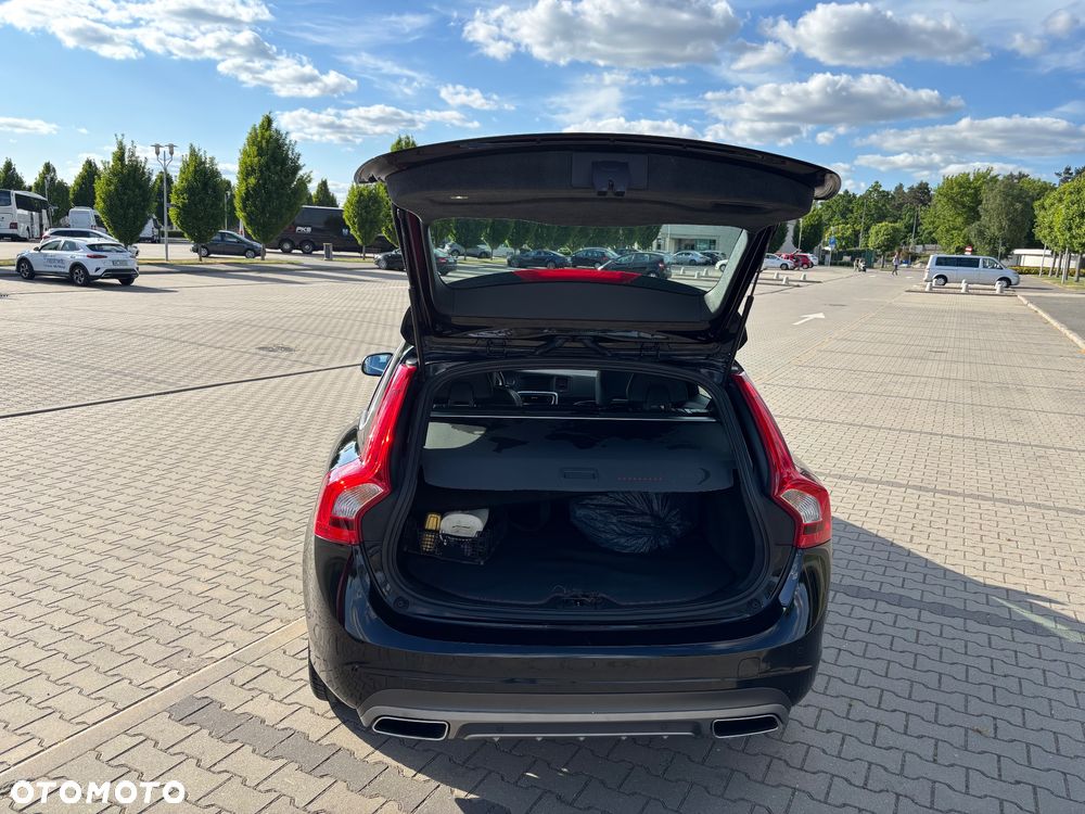 Volvo V60 ver-d3-drive--e-ocean-race - 17