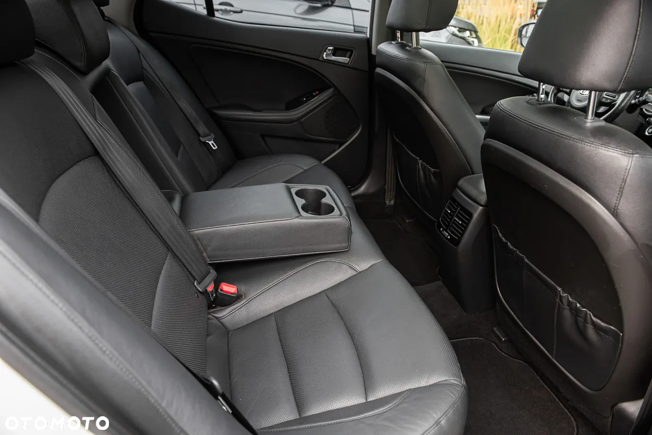 Kia Optima - 33
