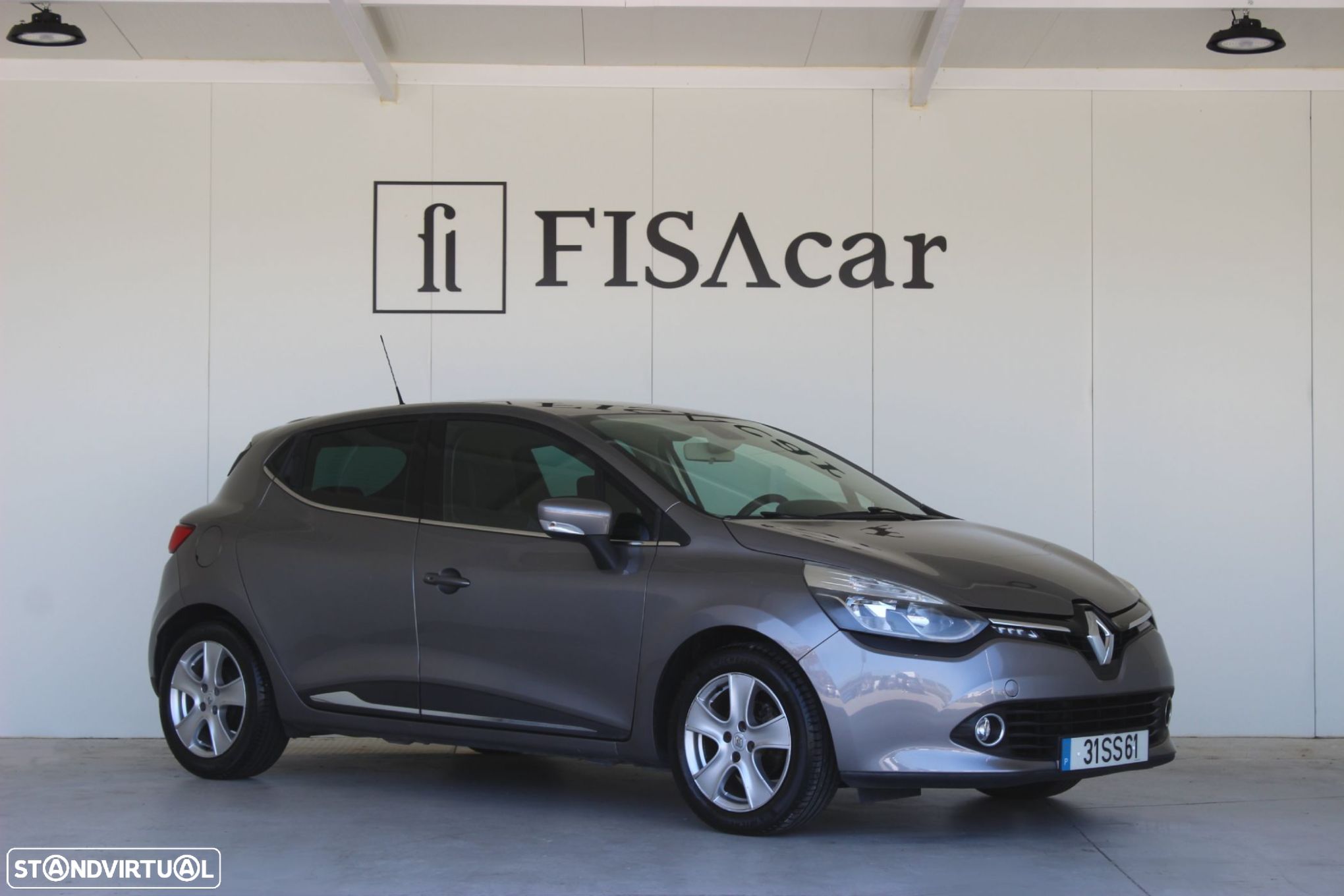 Renault Clio 0.9 TCe Limited - 1