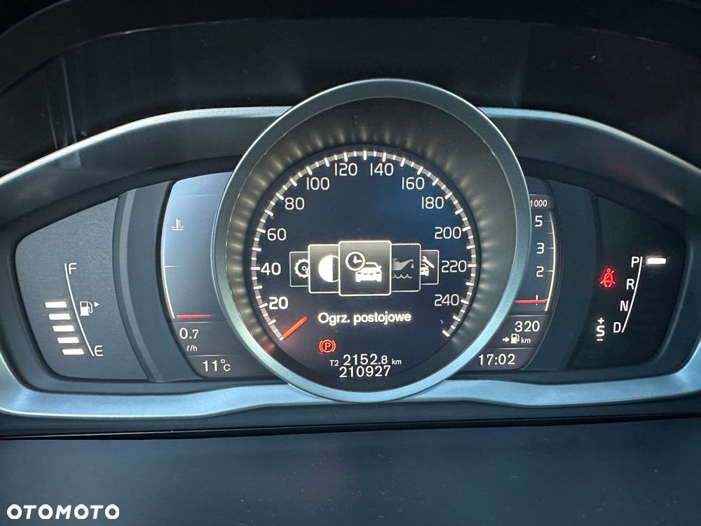 Volvo V60 D4 Geartronic Summum - 26