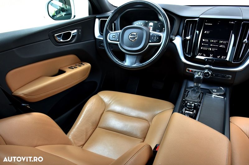 Volvo XC 60 D4 AWD Geartronic Momentum - 18