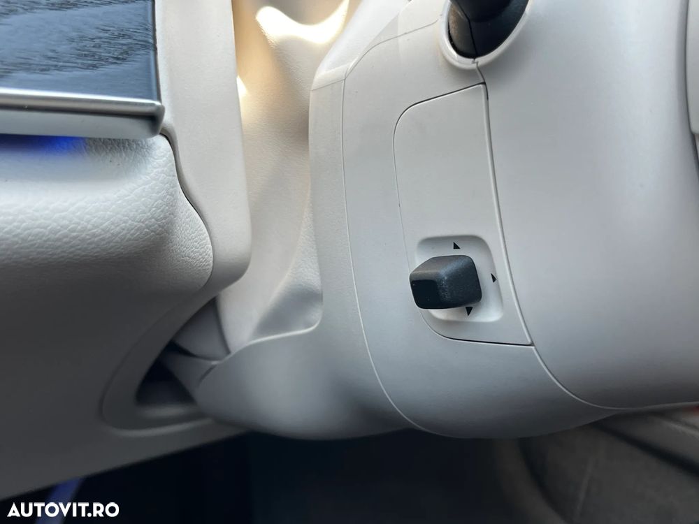 Mercedes-Benz E 200 4MATIC MHEV - 20