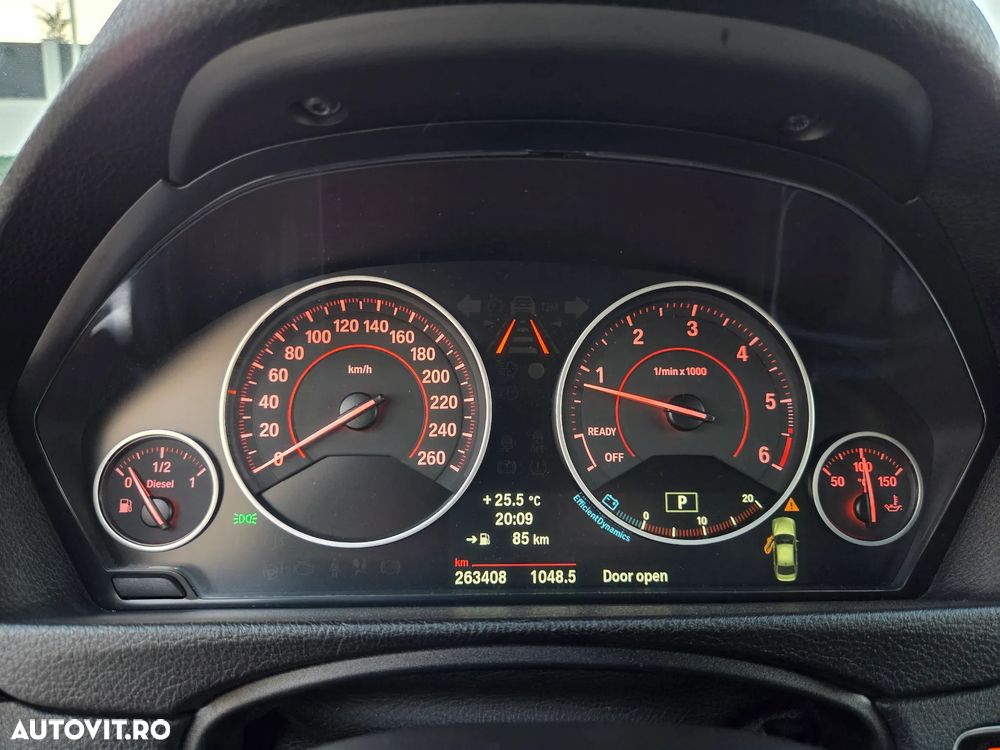 BMW Seria 3 320d Aut. Sport Line - 9
