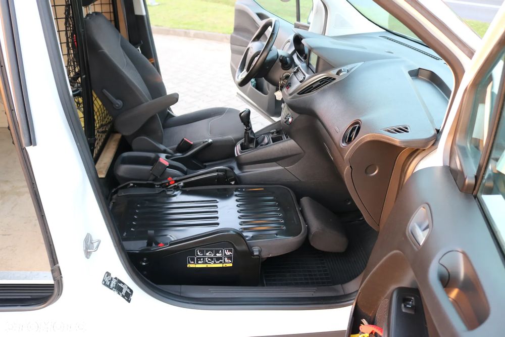 Ford COURIER - 26