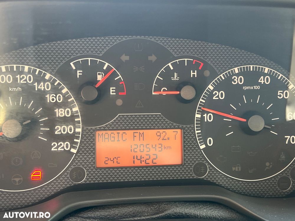 Fiat Grande Punto - 9