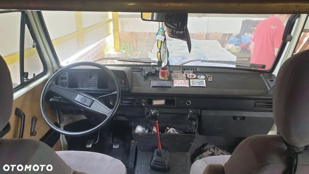 Volkswagen Transporter - 12