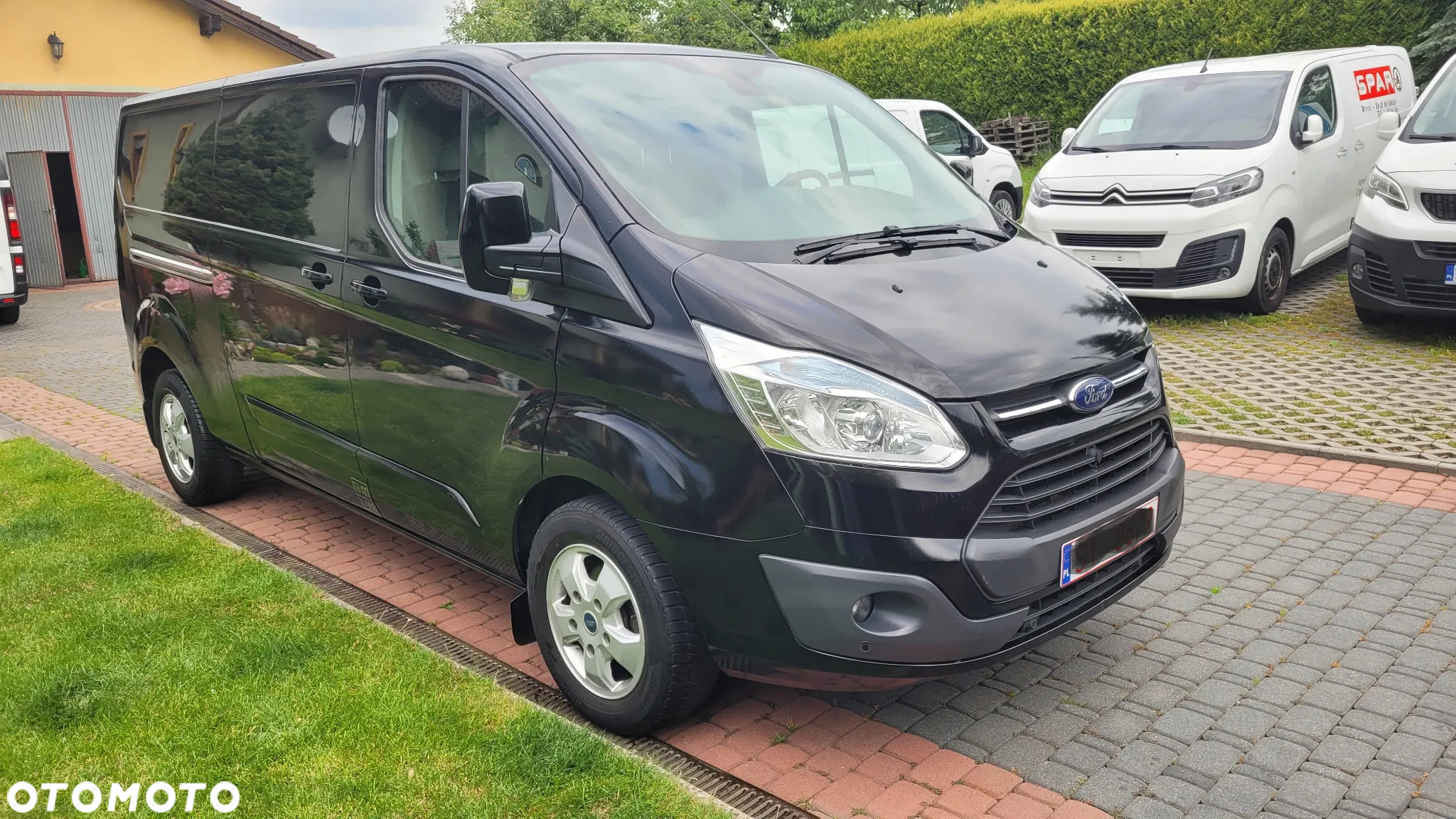 Ford TRANSIT CUSTOM LIMITED L2 2.2TDCI-155PS - 4