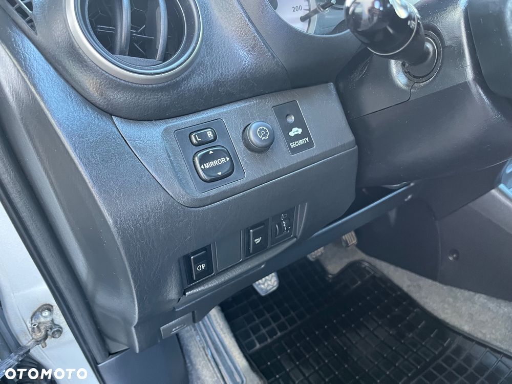 Toyota RAV4 2.0 D-4D Prestige - 13