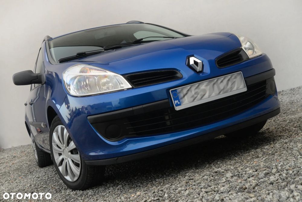 Renault Clio 1.2 16V Confort Privilege - 9