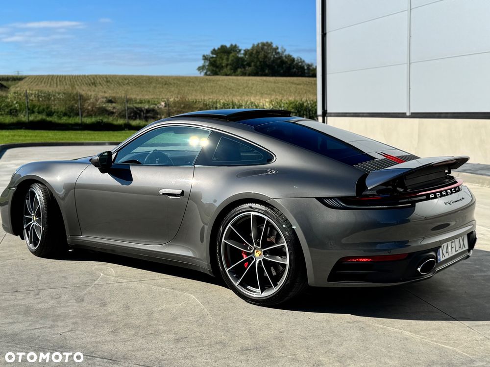 Porsche 911 Carrera 4S - 4