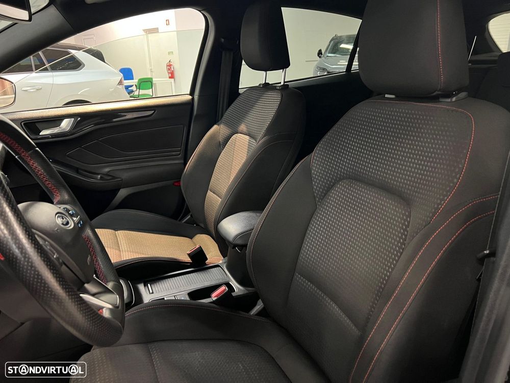 Ford Focus 1.0 EcoBoost MHEV ST-Line - 15