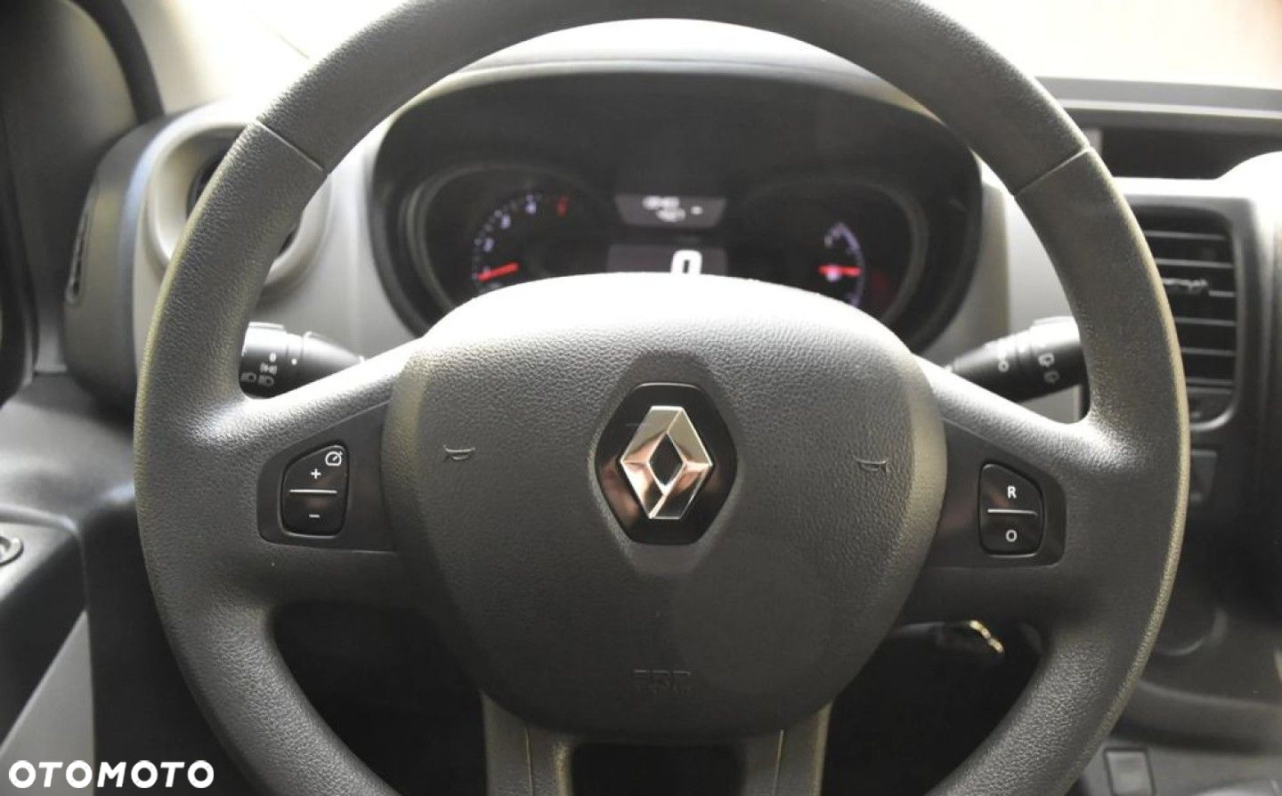Renault Trafic - 26