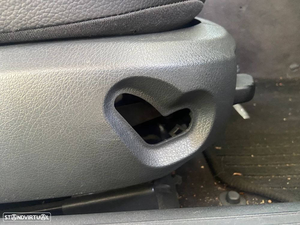 Mercedes-Benz E 200 K Avantgarde Aut. - 2