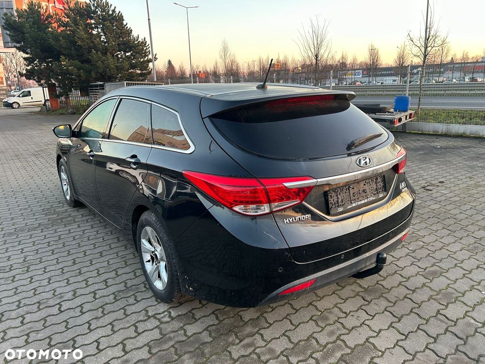 Hyundai i40 Kombi blue 1.6 CRDi Space - 11