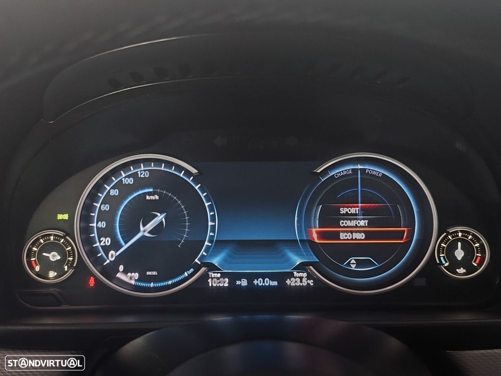 BMW 520 d Pack M - 25