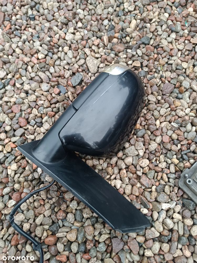 VW TOURAN I 2005R LUSTERKO PRAWE CZARNE ELEKTRYCZNE - 4