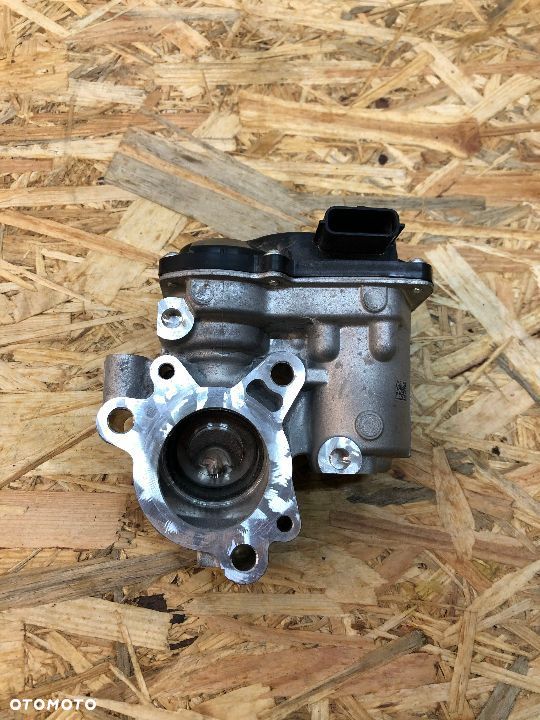 RENAULT CLIO V 2019->1.5 BLUEDCI ZAWÓR EGR 147100361R