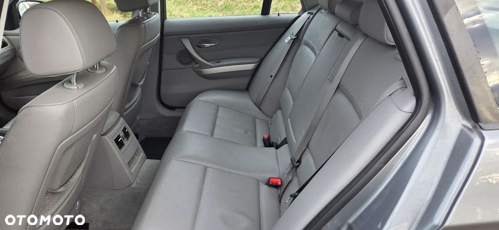 BMW Seria 3 320d xDrive - 8