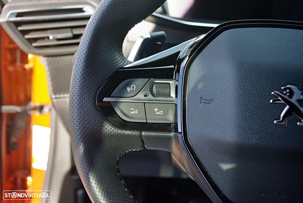 Peugeot 2008 1.2 PureTech GT Line EAT8 - 25