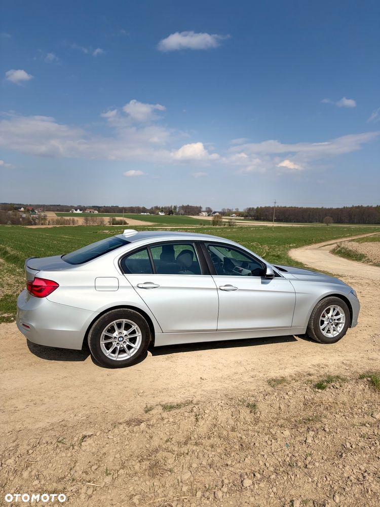 BMW Seria 3 318d - 6
