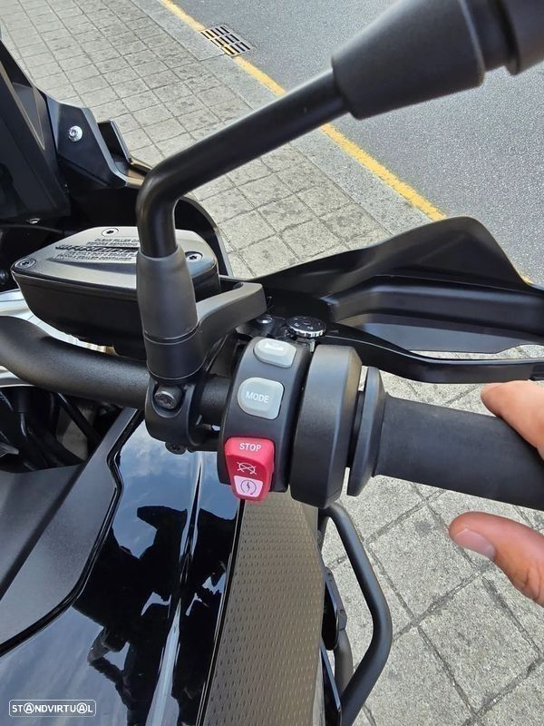 BMW S 1000 XR Triple black & Akrapovic - 6