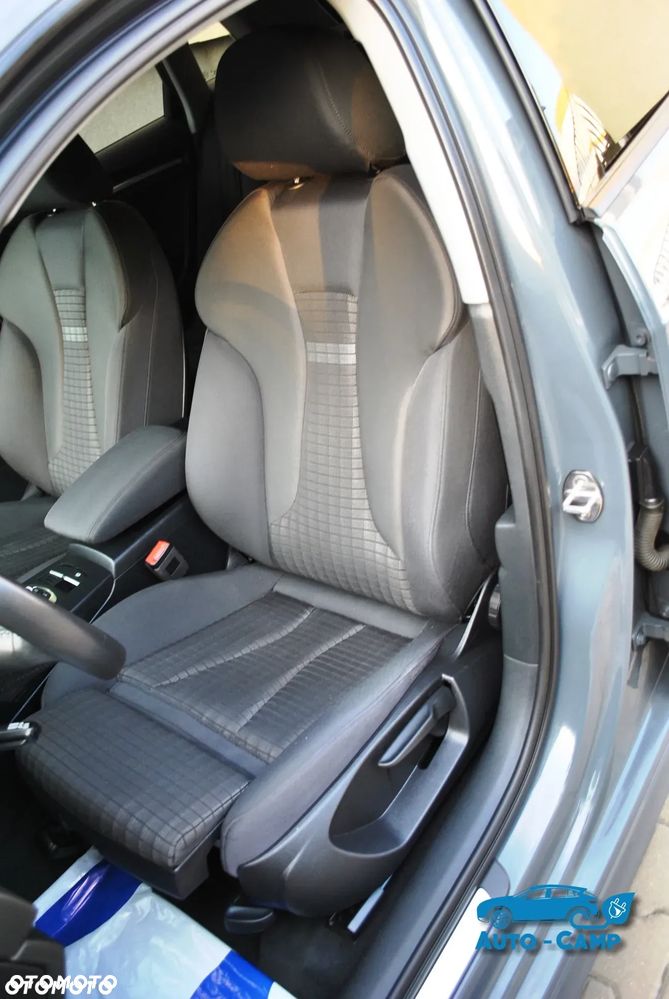 Audi A3 Sportback 1.4 TFSI e-tron Sport S tronic - 12