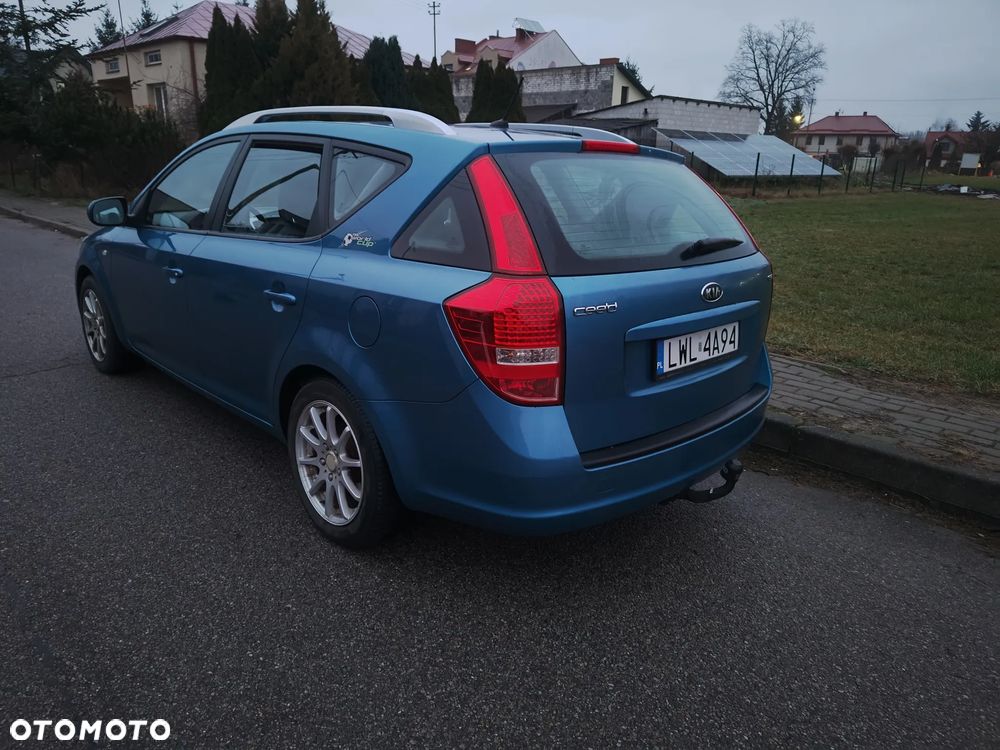 Kia Ceed 1.6 Crdi Comfort + - 7