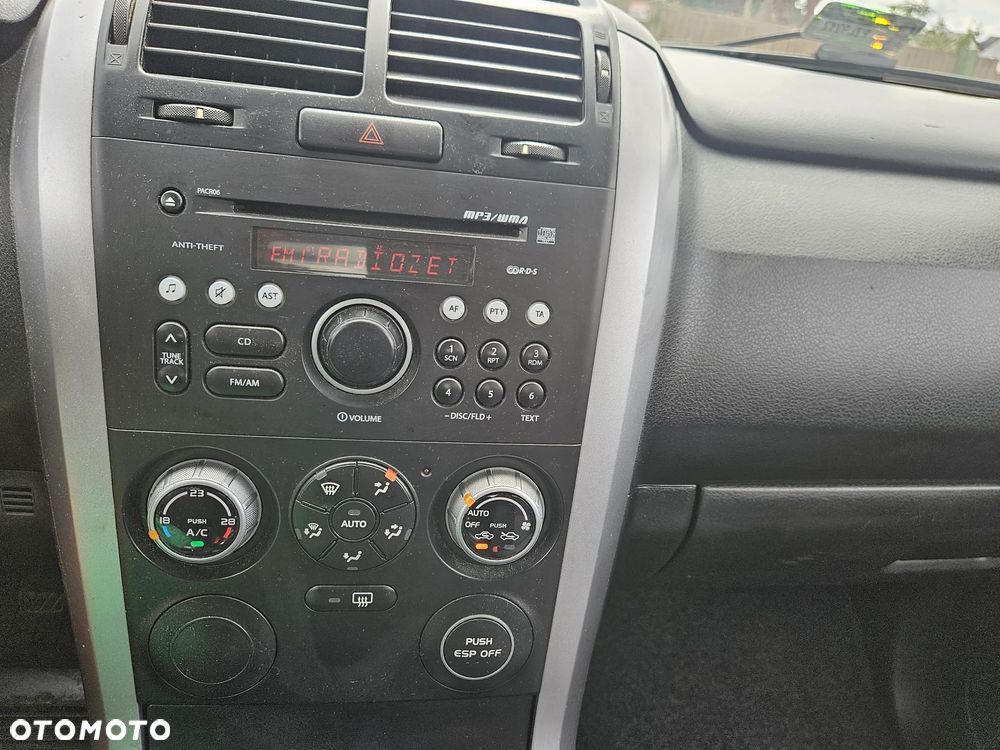Suzuki Grand Vitara 1.6 Club - 10